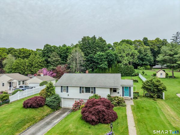 6 Fairview Ave, Ellington, CT 06029