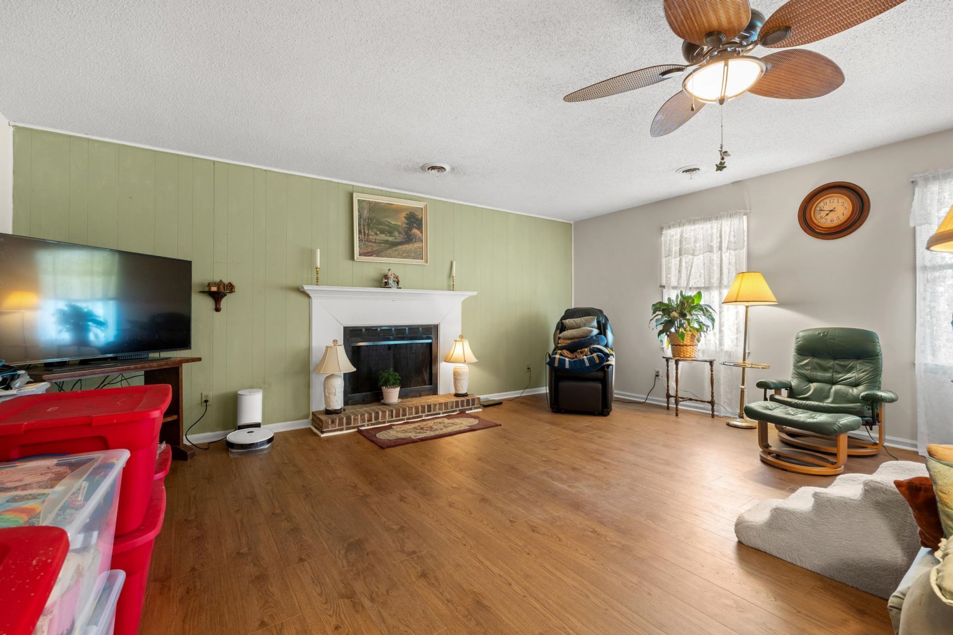 1451 Forestbrook Rd.  Photo 8