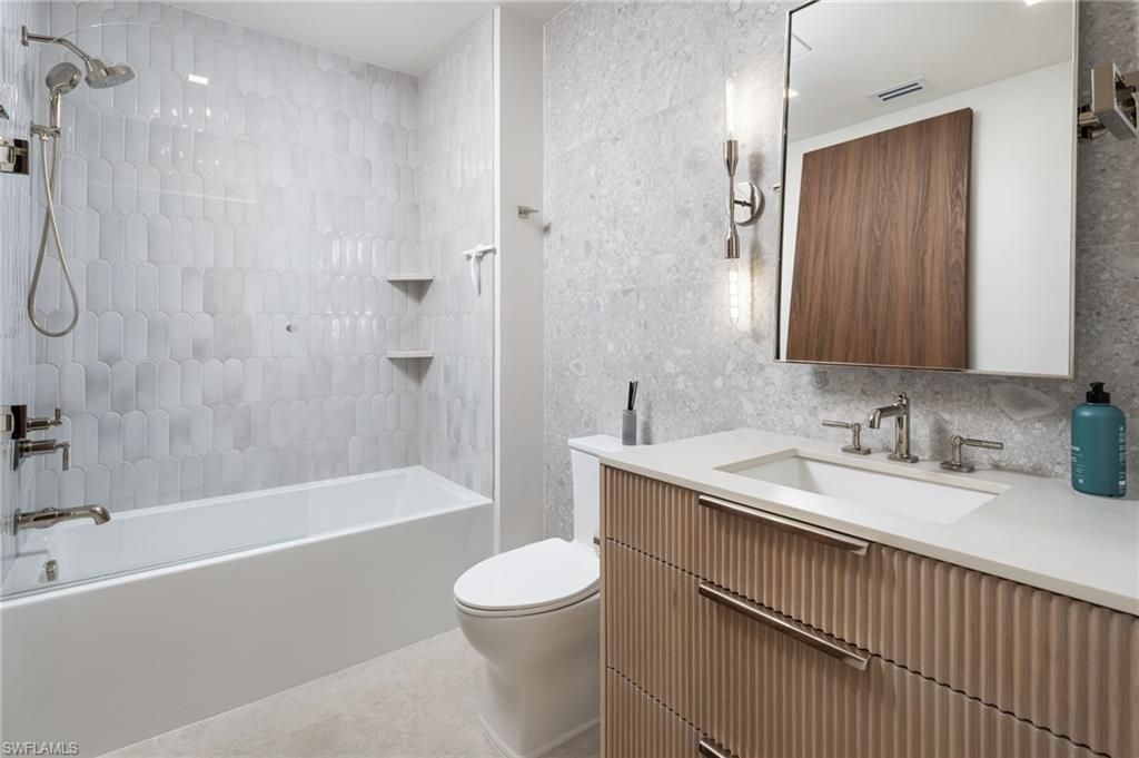 410 Flagship Dr , Unit 903, Naples, FL 34108 Photo