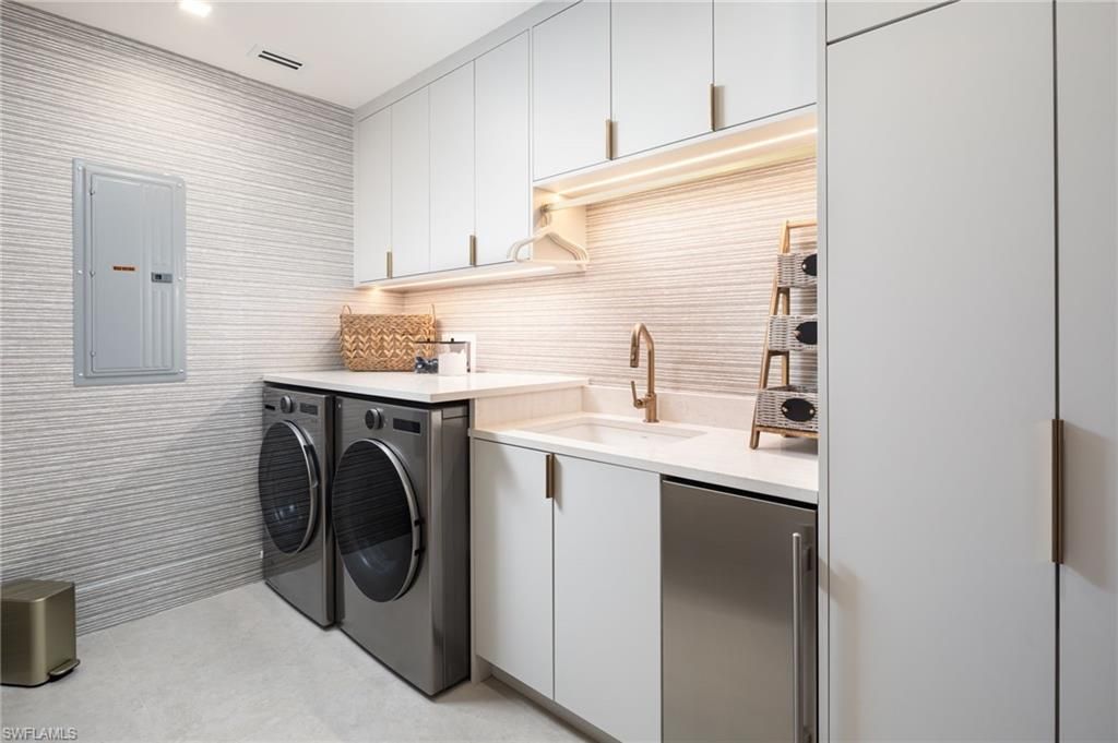 410 Flagship Dr , Unit 903, Naples, FL 34108 Photo