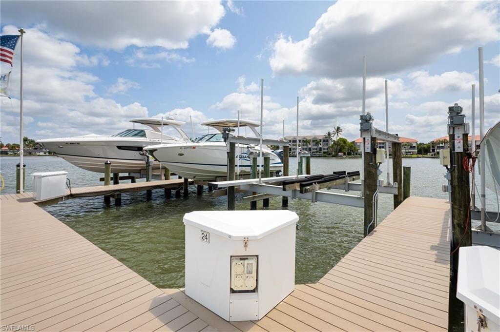 410 Flagship Dr , Unit 903, Naples, FL 34108 Photo