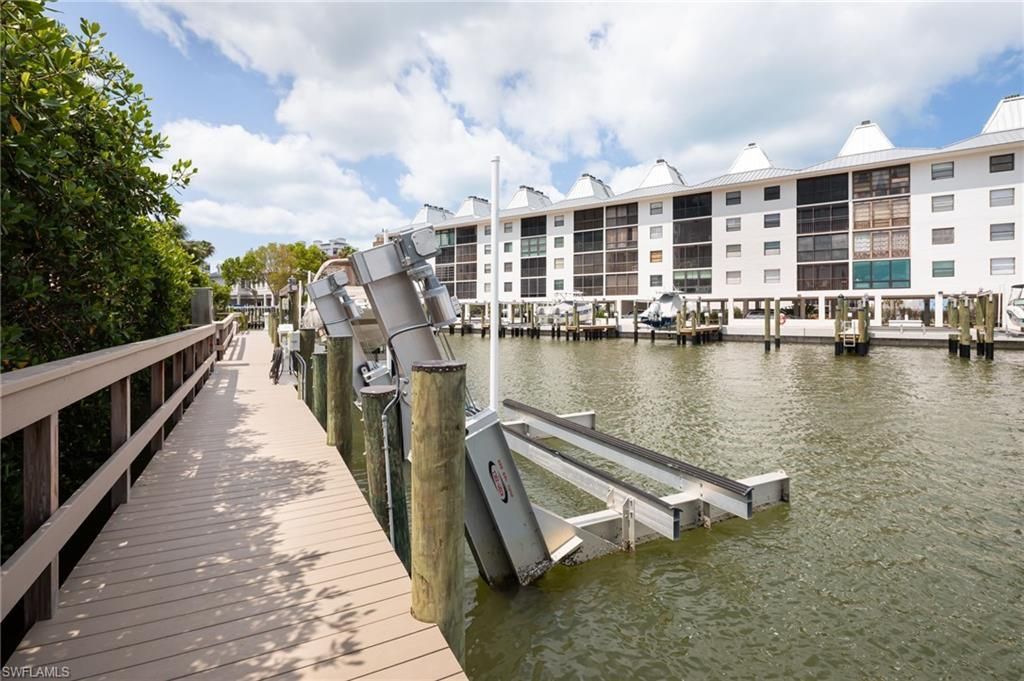 410 Flagship Dr , Unit 903, Naples, FL 34108 Photo