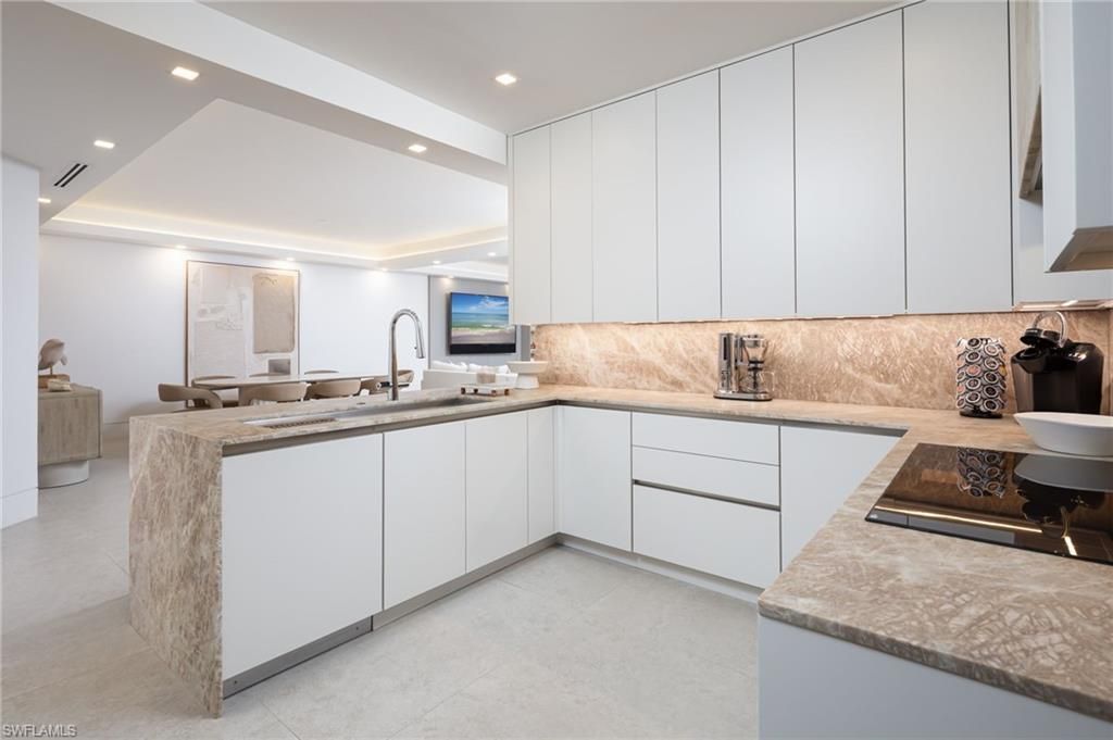 410 Flagship Dr , Unit 903, Naples, FL 34108 Photo