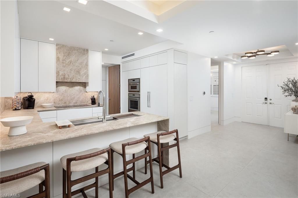 410 Flagship Dr , Unit 903, Naples, FL 34108 Photo