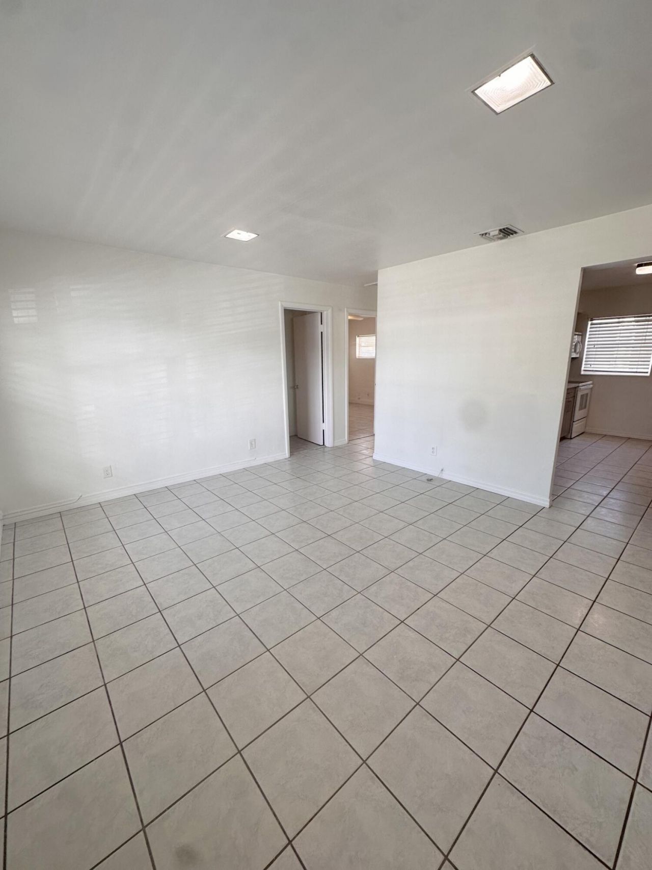 100 NW 52nd Street, Fort Lauderdale, FL 33309 Photo