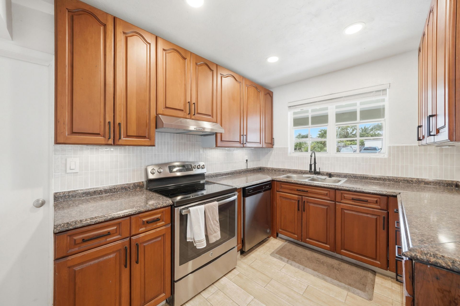 7000 Hope Street, Hollywood, FL 33024 Photo
