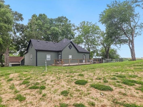 102 Main Street, De Kalb, MO 64440