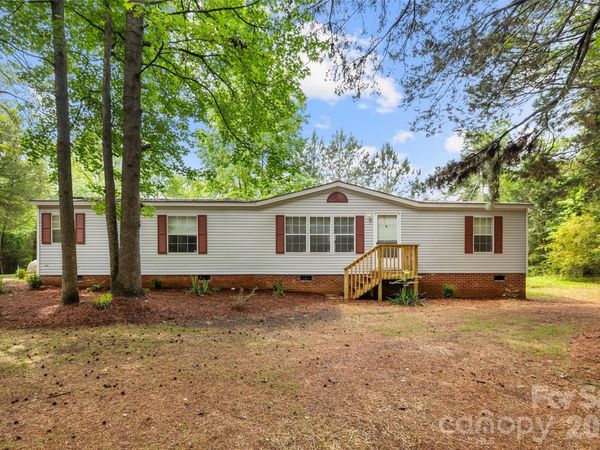 1906 Old Richburg Road , Chester, SC 29076