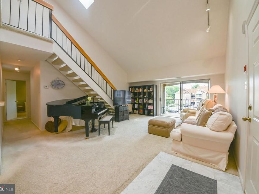 72303 00 Delaire Landing Road, Unit 303, Philadelphia, PA 19114 Main Photo