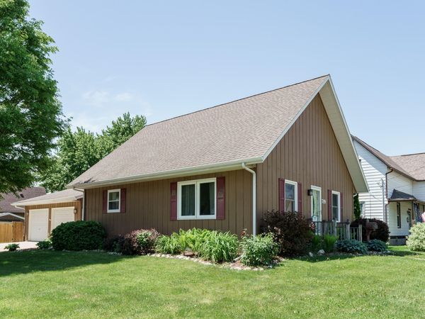 719 Joanna St, Horicon, WI 53032