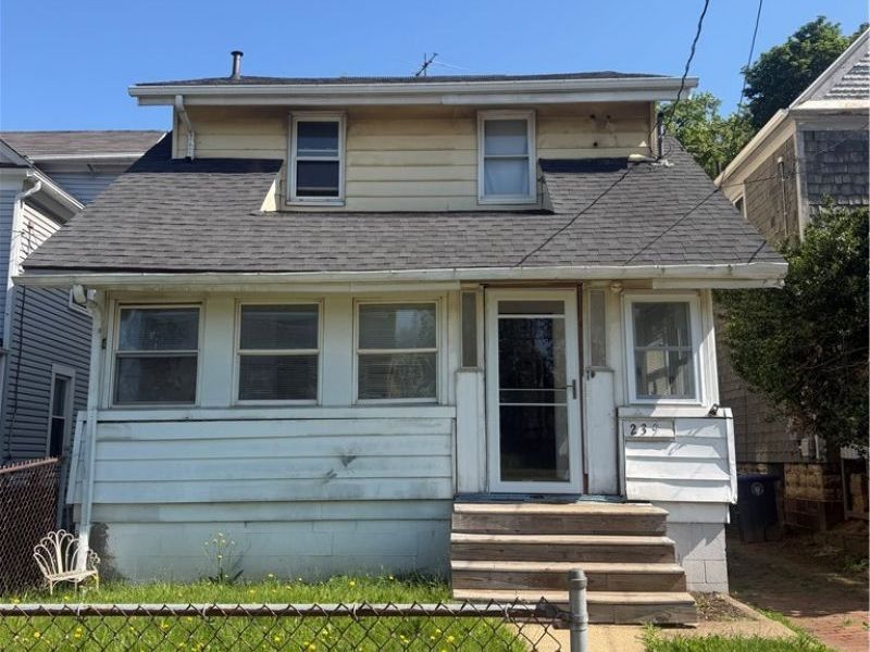 239 Ira Avenue, Akron, OH 44301 Photo 1