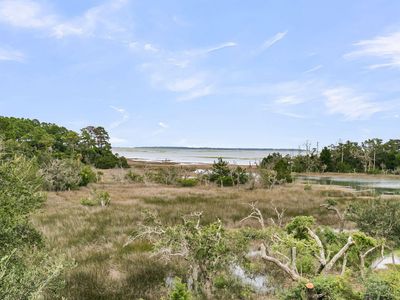 2072 Amenity Park Drive, Mount Pleasant, SC 29466