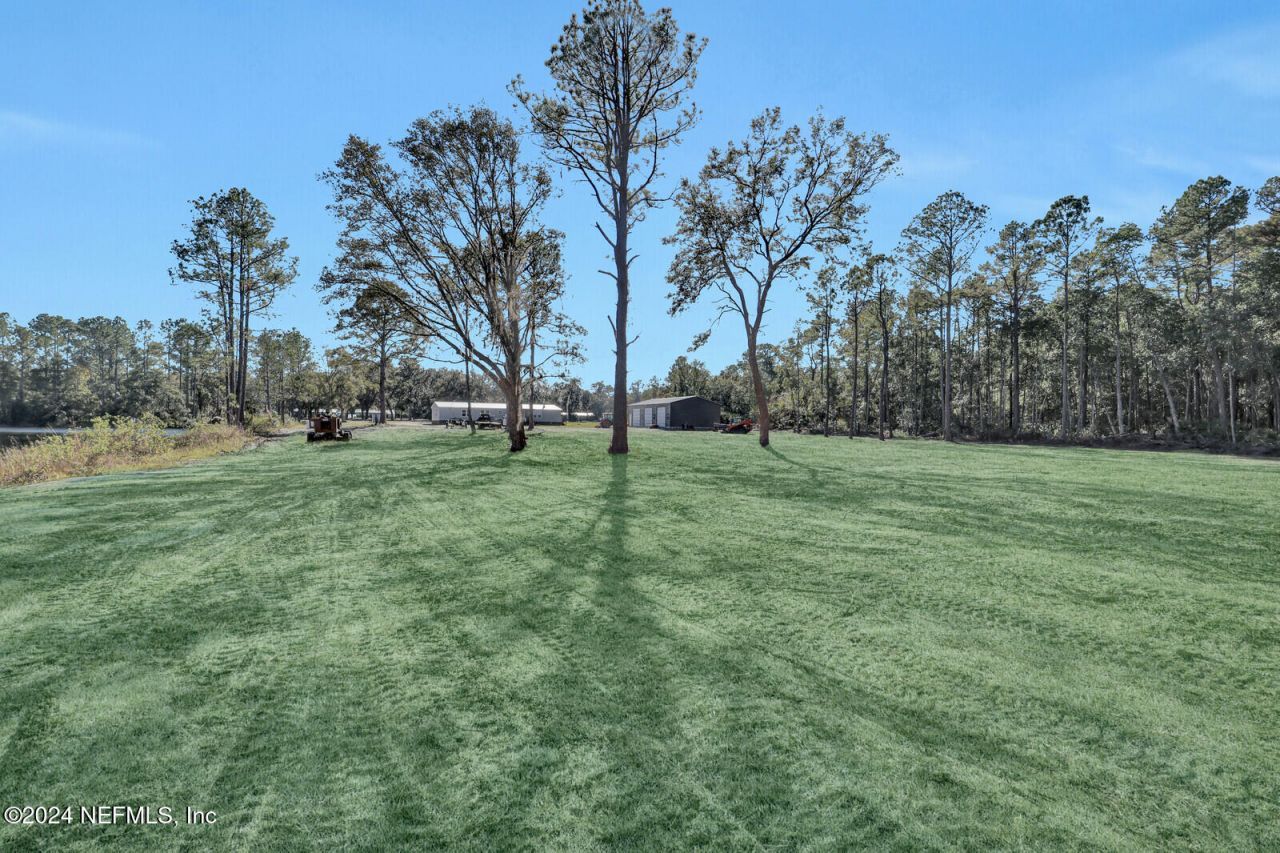 141 Woods Road, San Mateo, FL 32187 Photo