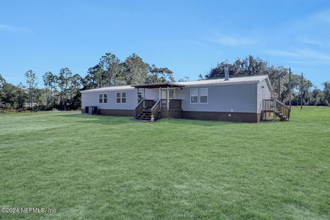 141 Woods Road, San Mateo, FL 32187 Photo