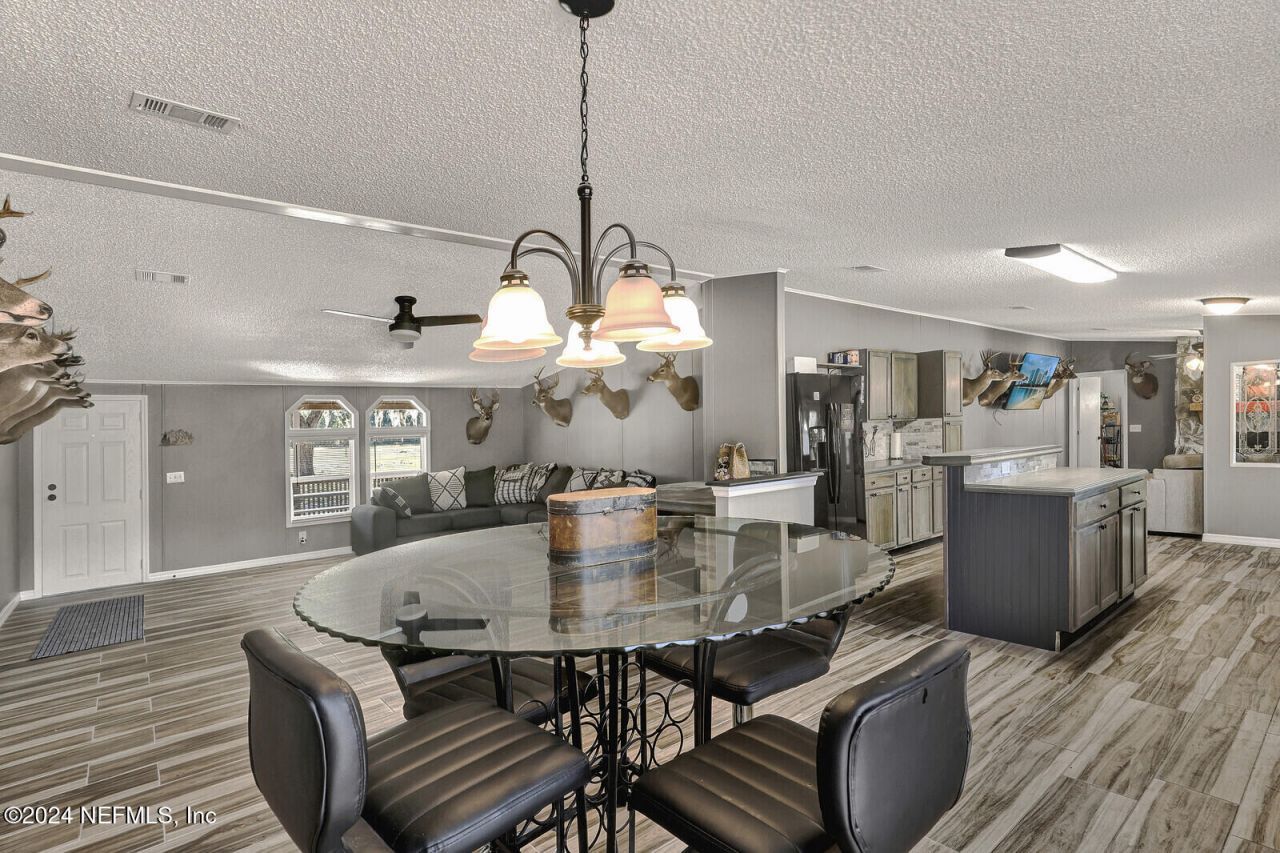 141 Woods Road, San Mateo, FL 32187 Photo