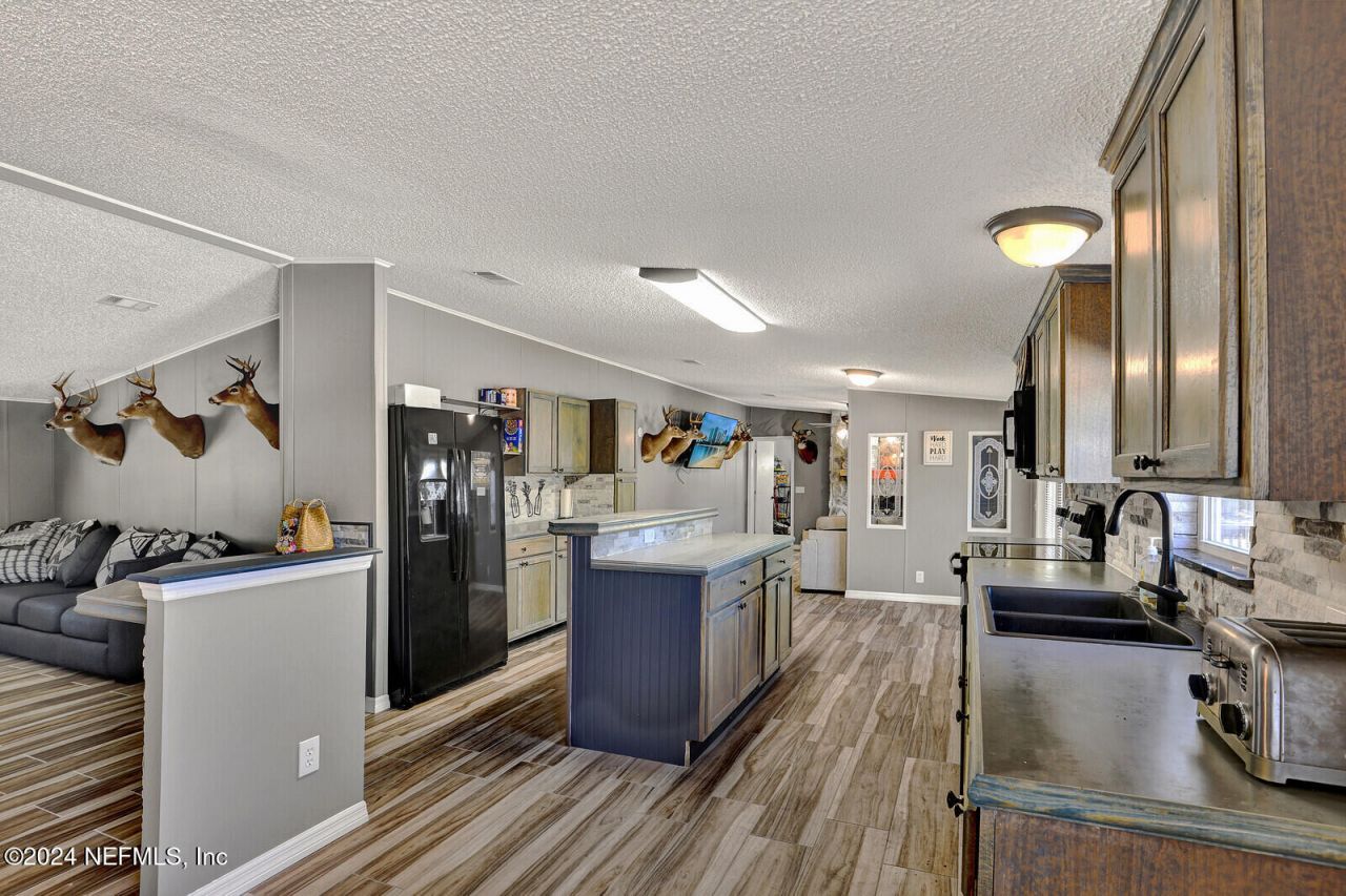 141 Woods Road, San Mateo, FL 32187 Photo