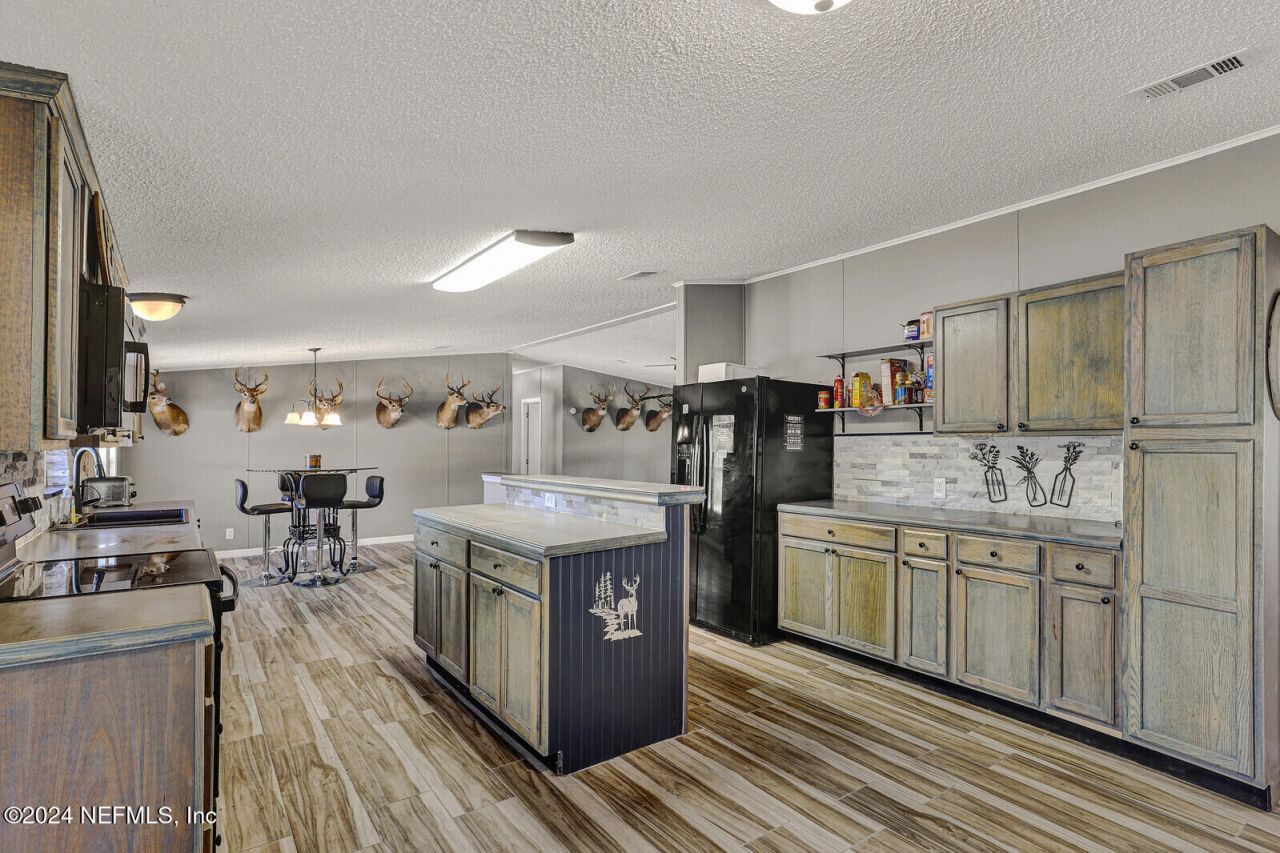 141 Woods Road, San Mateo, FL 32187 Photo