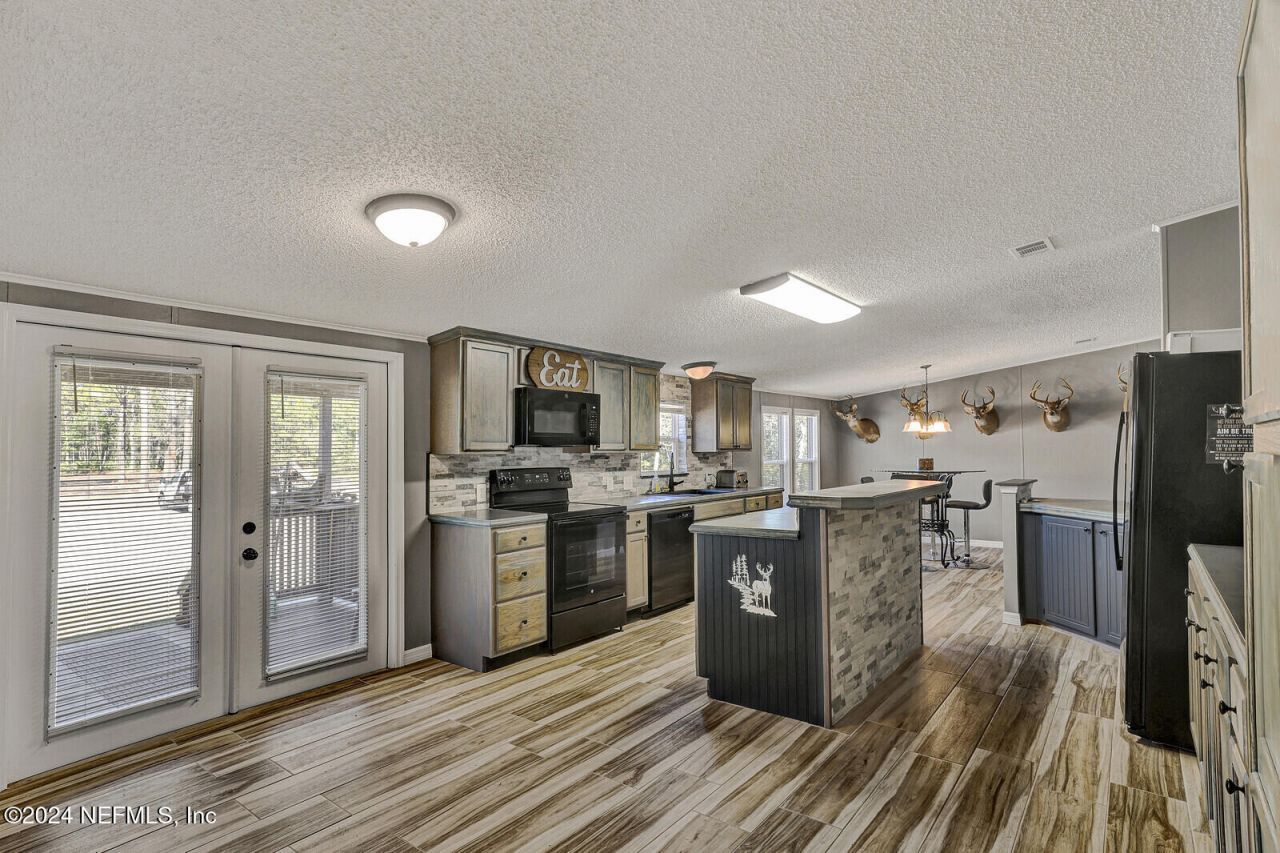 141 Woods Road, San Mateo, FL 32187 Photo
