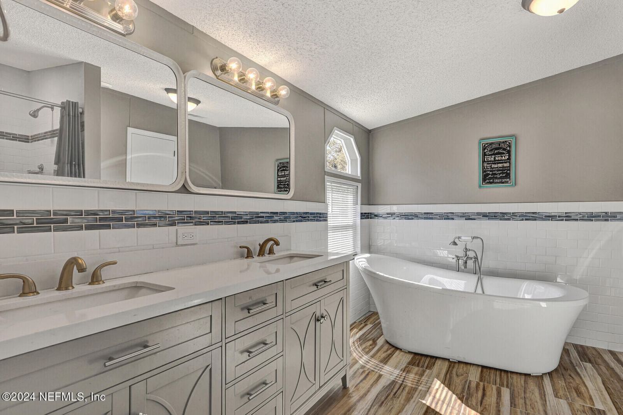 141 Woods Road, San Mateo, FL 32187 Photo