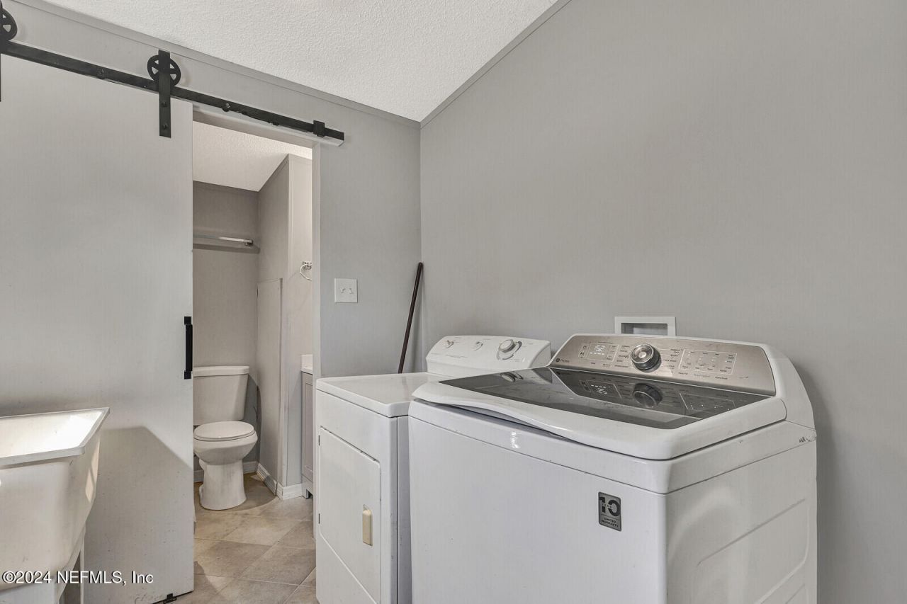 141 Woods Road, San Mateo, FL 32187 Photo