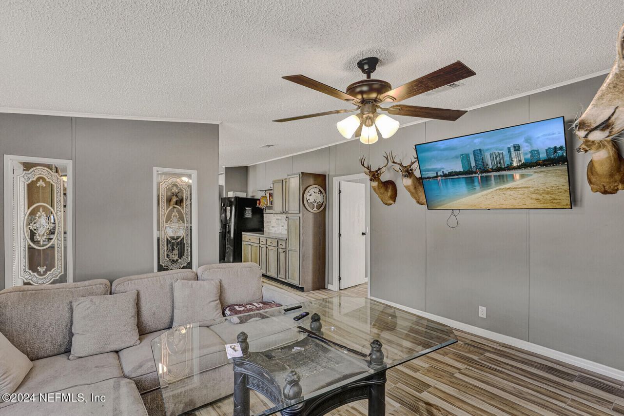 141 Woods Road, San Mateo, FL 32187 Photo