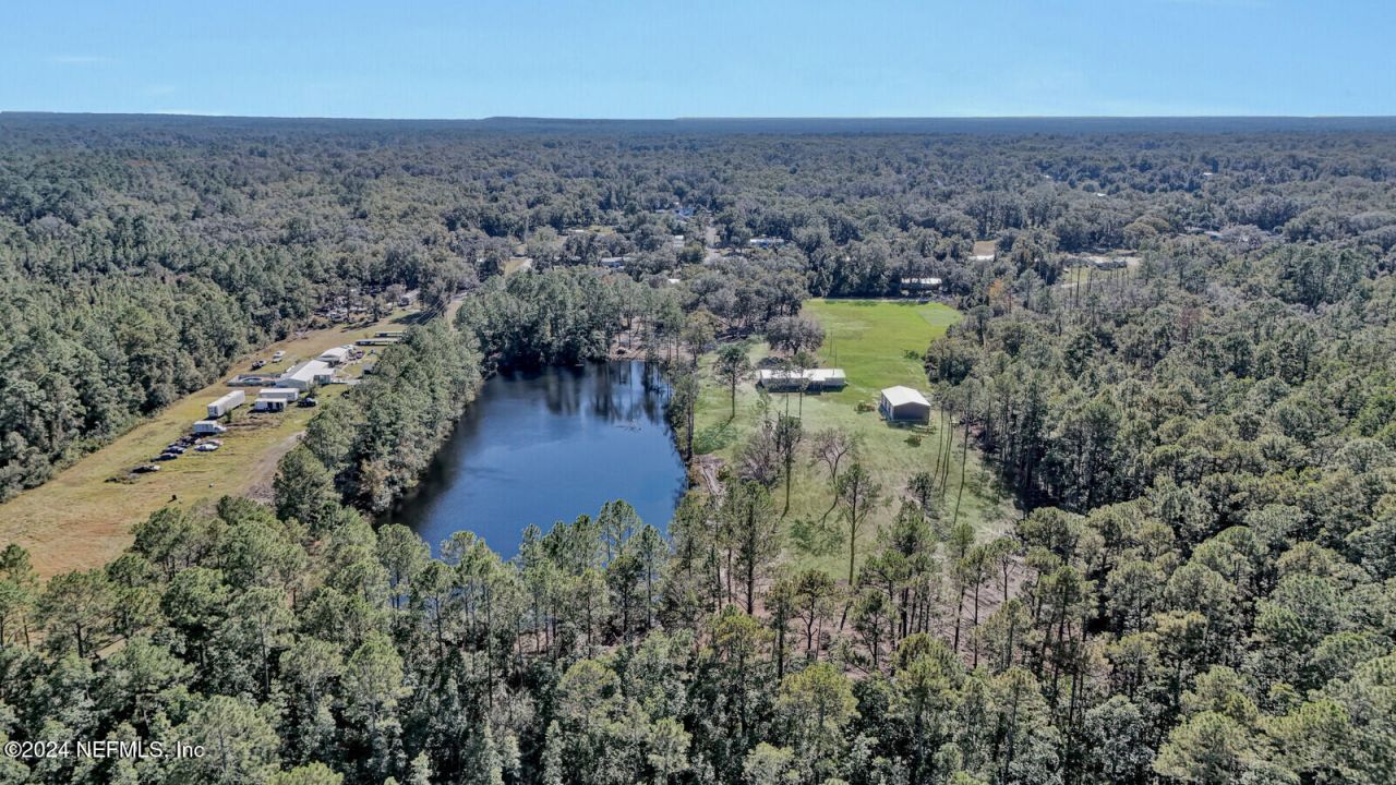141 Woods Road, San Mateo, FL 32187 Photo