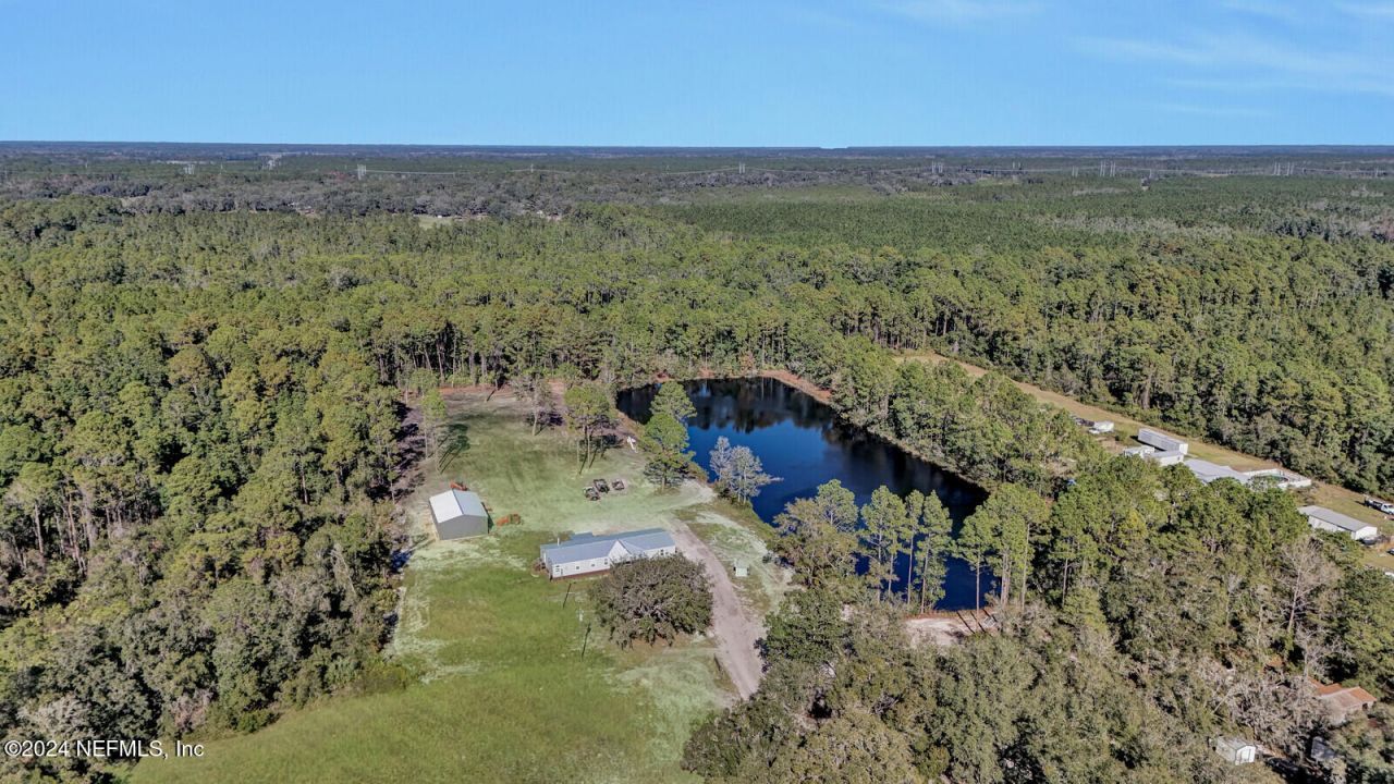141 Woods Road, San Mateo, FL 32187 Photo