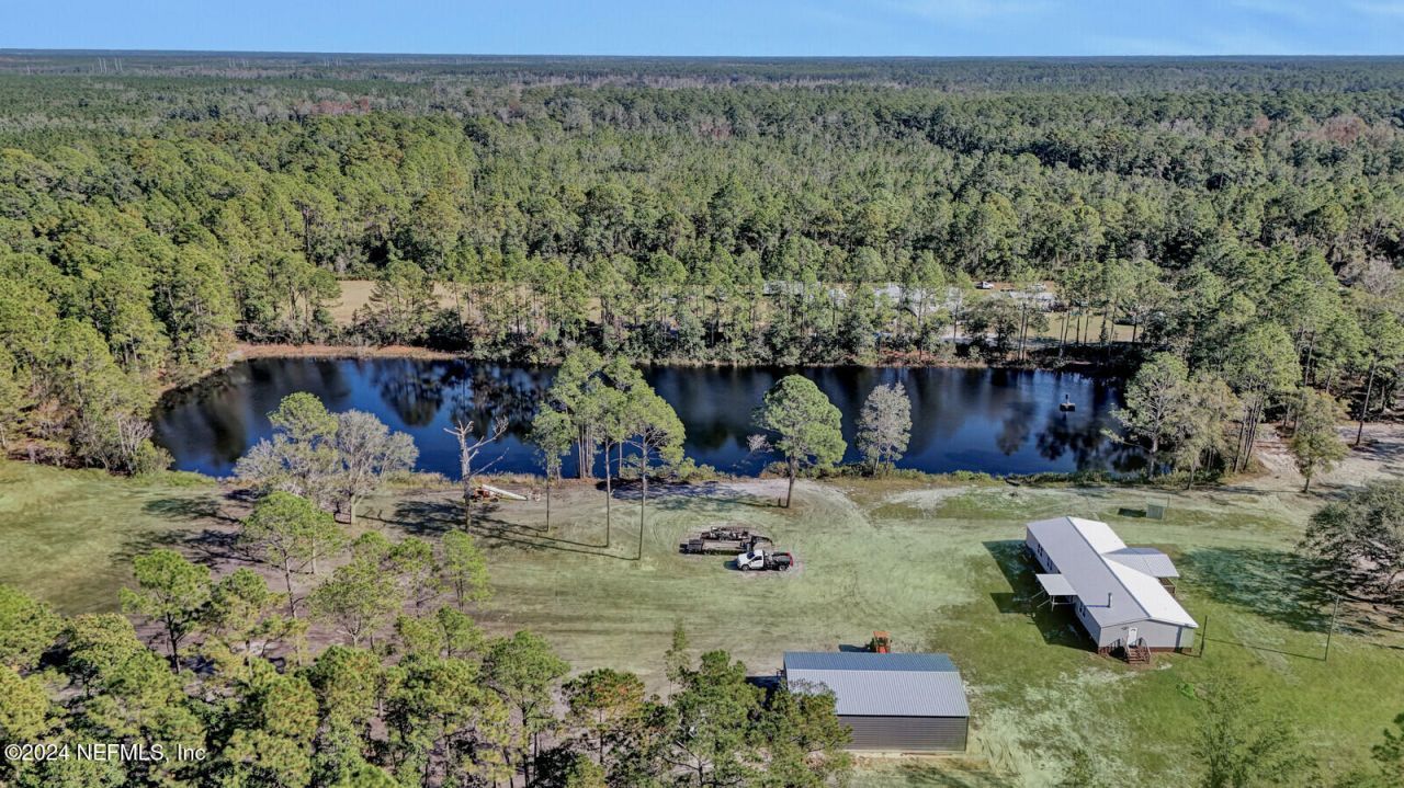 141 Woods Road, San Mateo, FL 32187 Photo