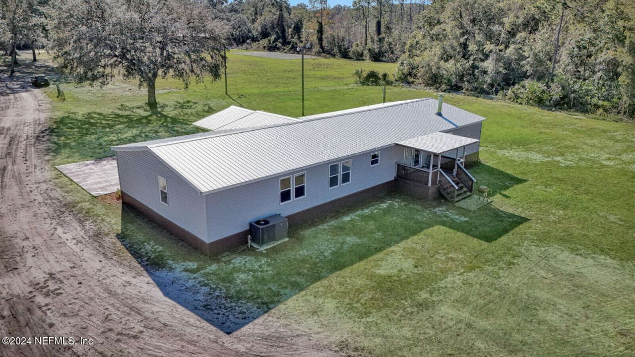141 Woods Road, San Mateo, FL 32187 Photo