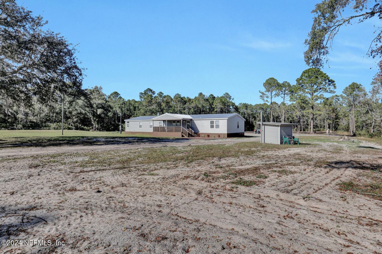141 Woods Road, San Mateo, FL 32187 Photo