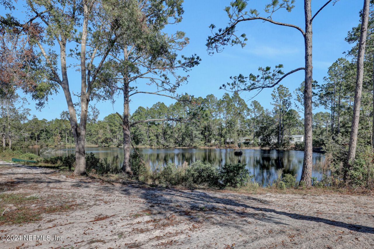 141 Woods Road, San Mateo, FL 32187 Photo