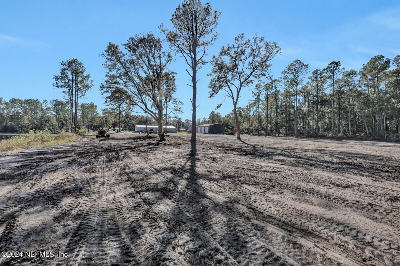 141 Woods Road, San Mateo, FL 32187 Photo