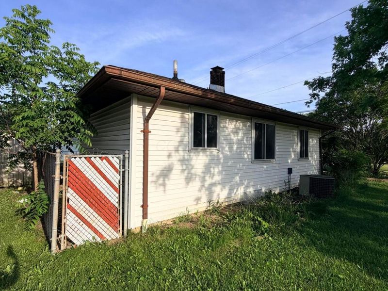 4996 Palmetto Street, Columbus, OH 43228 Photo 10