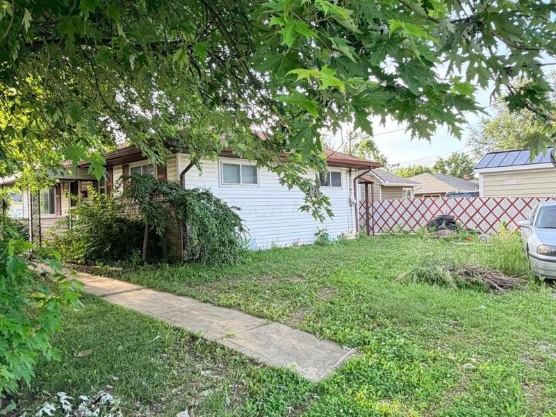 4996 Palmetto Street, Columbus, OH 43228 Photo 8