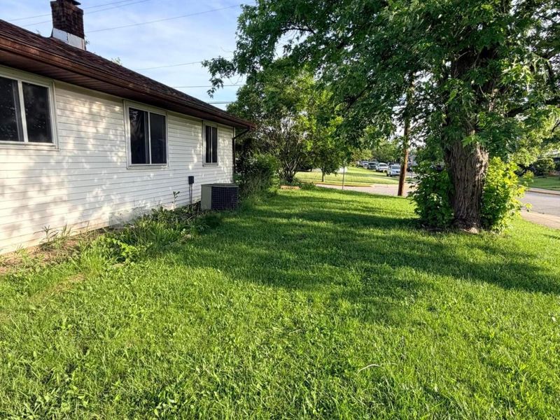 4996 Palmetto Street, Columbus, OH 43228 Photo 9
