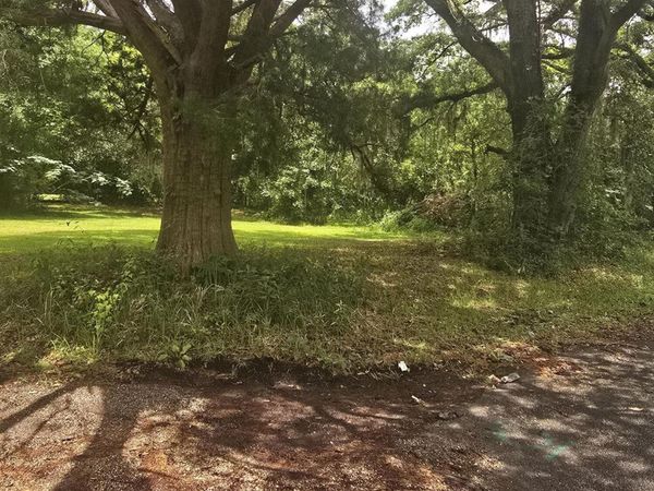 Jamestown Road, Moss Point, MS 39563