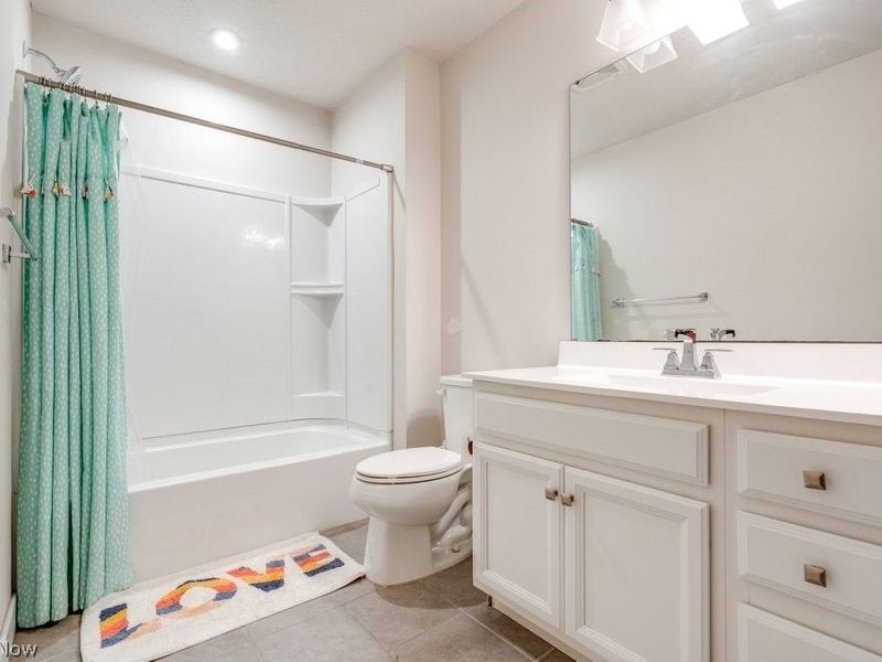 811 Robinson Drive, Lagrange, OH 44050 Photo 15
