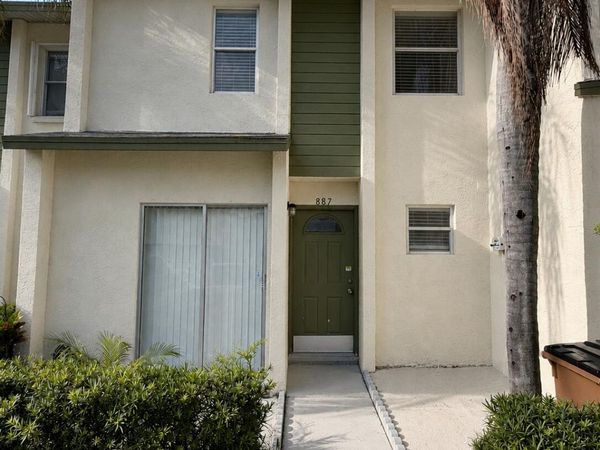 887 Crystal Lake Drive, Pompano Beach, FL 33064
