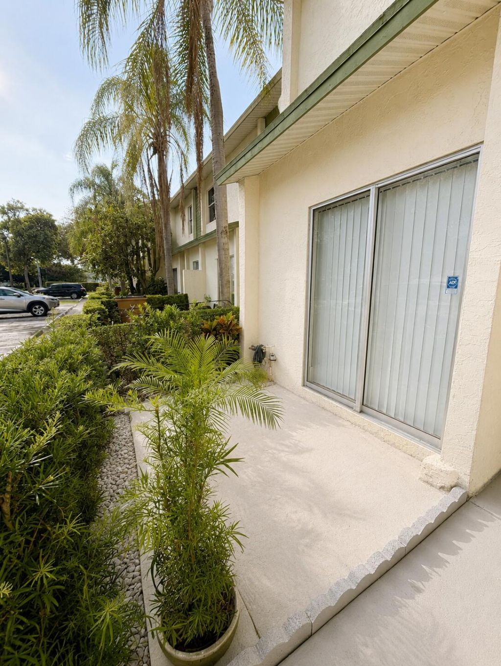 887 Crystal Lake Drive, Pompano Beach, FL 33064 Photo