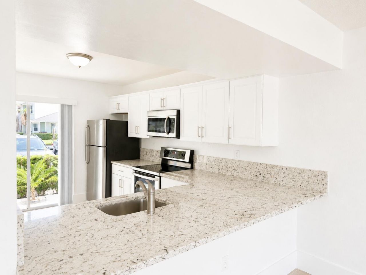 887 Crystal Lake Drive, Pompano Beach, FL 33064 Photo