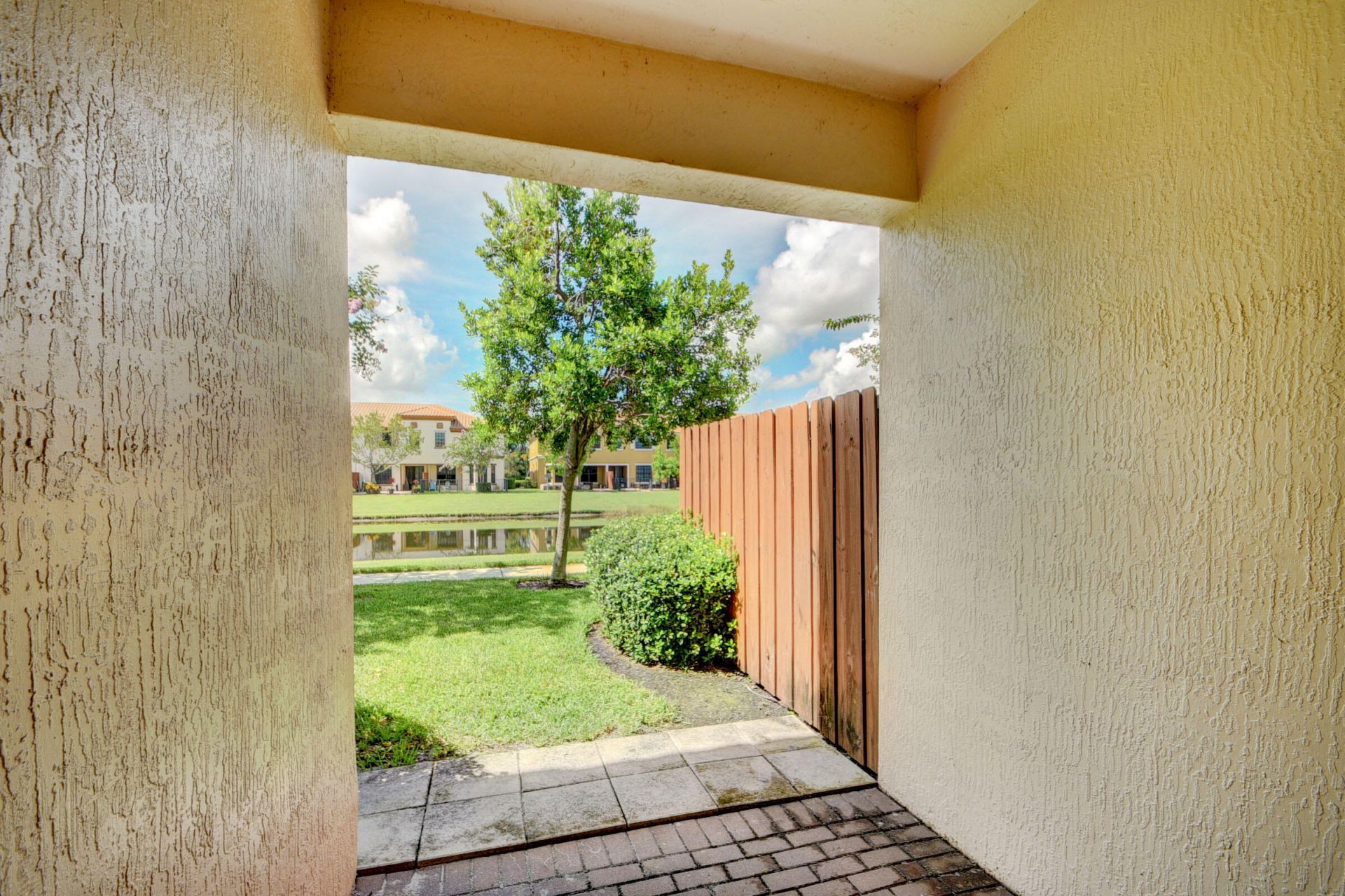 10385 Wellington Parc Drive, Wellington, FL 33449 Photo