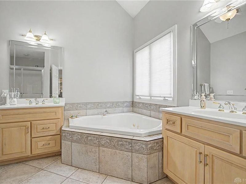 775 Lennox Court, Tipp City, OH 45371 Photo 18