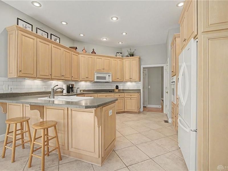 775 Lennox Court, Tipp City, OH 45371 Photo 30