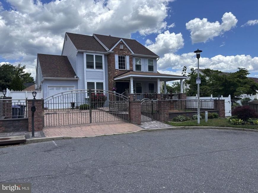 8905 00 Springview Road, Philadelphia, PA 19115 Main Photo