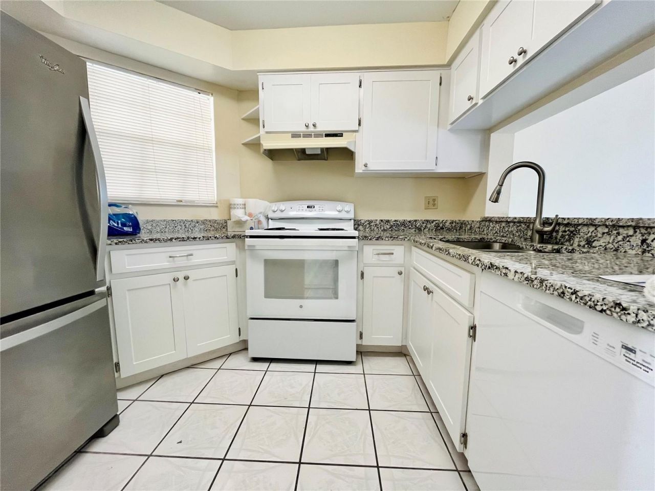 6908 Stones Throw Circle N, Unit 10208, Saint Petersburg, FL 33710 Photo