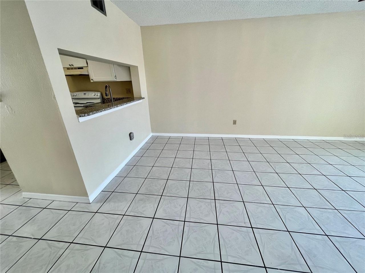 6908 Stones Throw Circle N, Unit 10208, Saint Petersburg, FL 33710 Photo