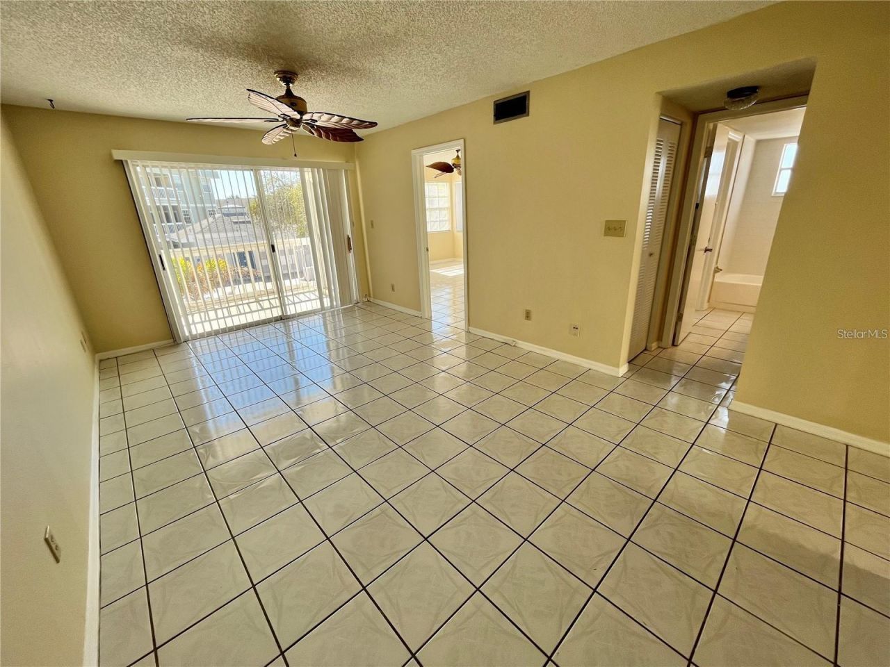 6908 Stones Throw Circle N, Unit 10208, Saint Petersburg, FL 33710 Photo