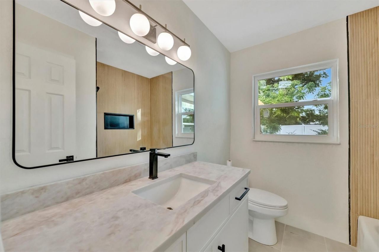 2705 Sunnyside Street, Sarasota, FL 34239 Photo
