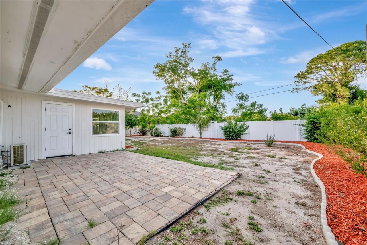 2705 Sunnyside Street, Sarasota, FL 34239 Photo