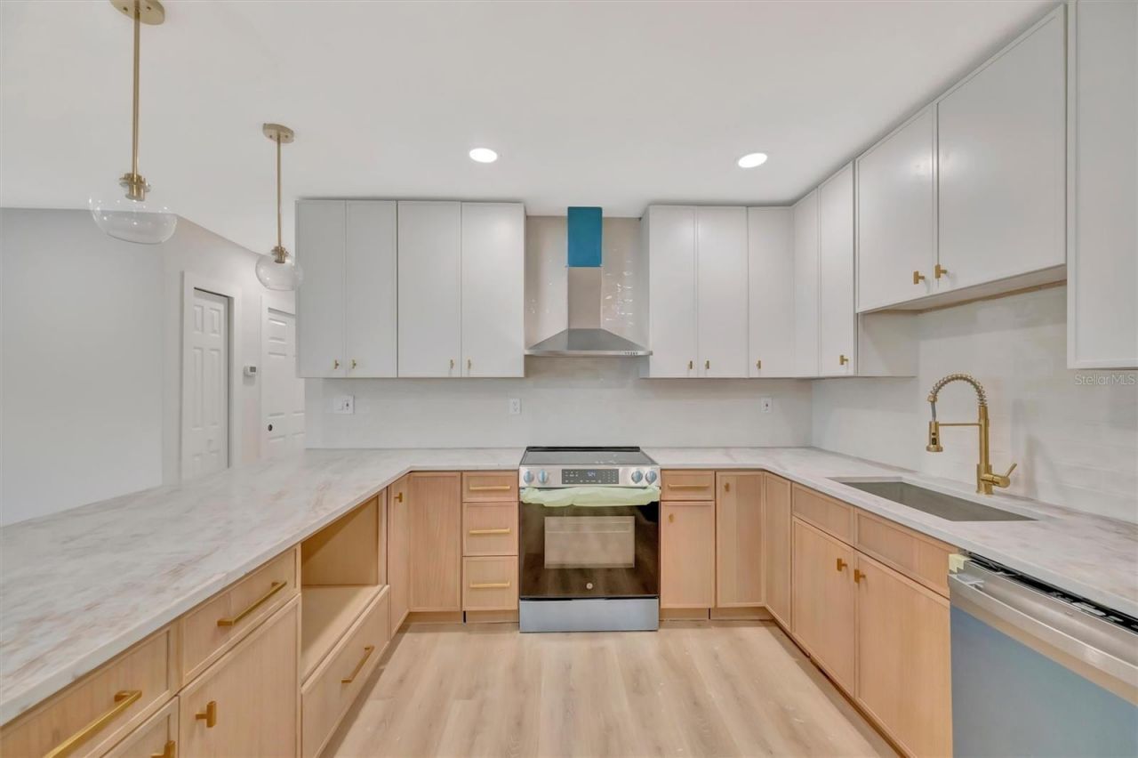 2705 Sunnyside Street, Sarasota, FL 34239 Photo